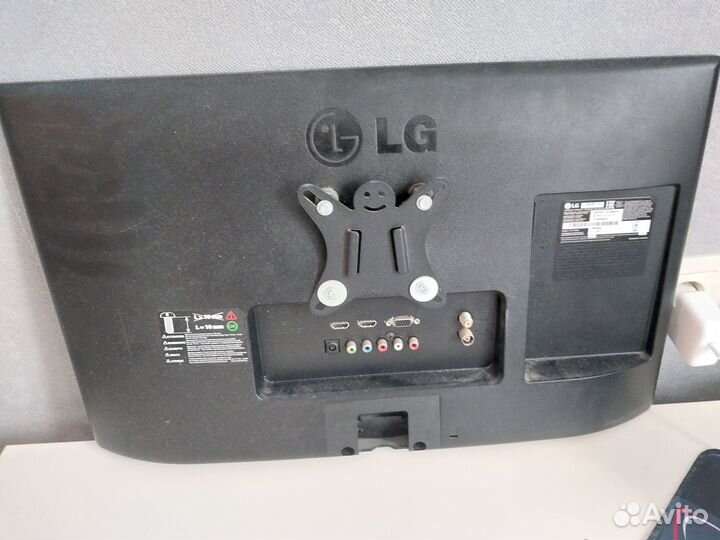 Телевизор lg SMART tv 24