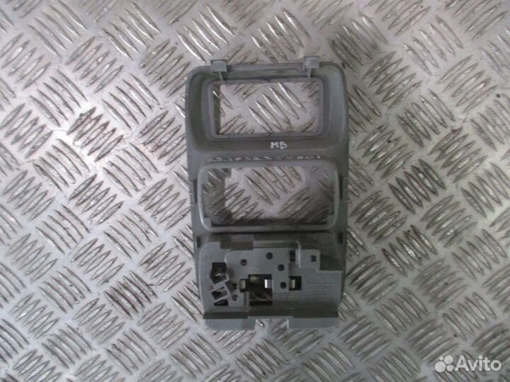 Плафон салонный Mercedes-Benz A9438200043