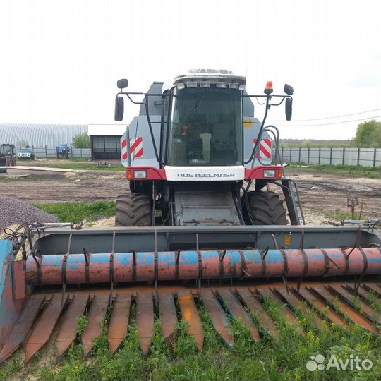 Комбайн Ростсельмаш Vector 410, 2008