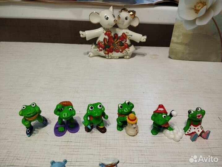 Киндер сюрприз единички из разных серий