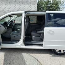 Volkswagen Routan 3.8 AT, 2009, 160 000 км, с пробегом, цена 1 400 000 руб.