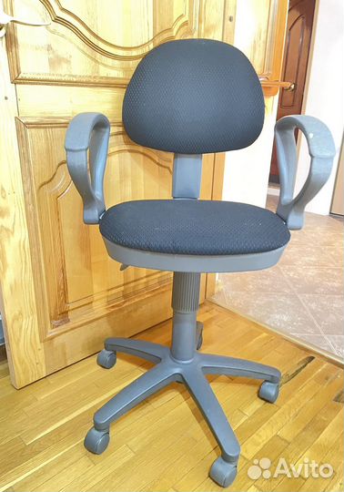 Компьютерное кресло