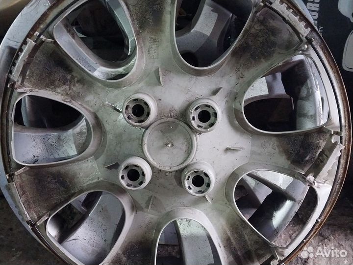 Колпак на пежо 308