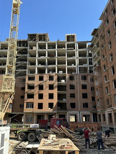 2-к. квартира, 83 м², 4/10 эт.