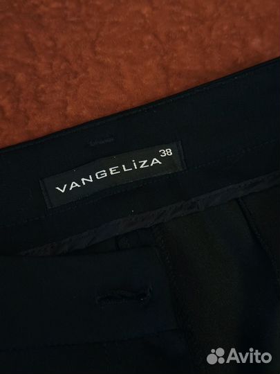 Брюки с отутюженными стрелками