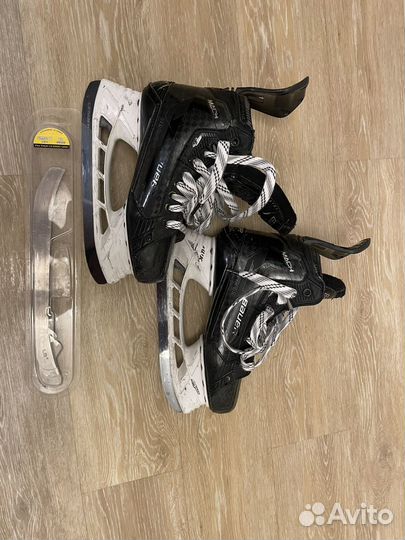 Продам коньки хоккейные Much