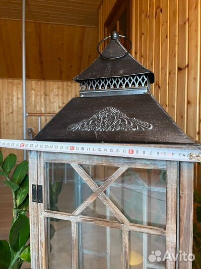 Большой деревянный фонарь-подсвечник