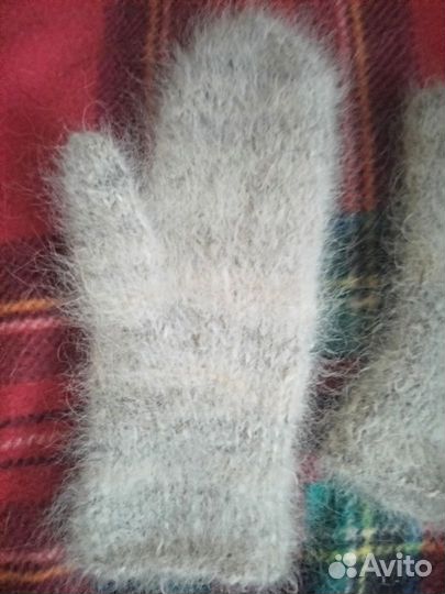 Варежки из пряденого собачьего пуха