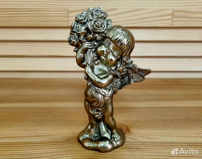 Статуэтка бронзовая «Ангелочек с букетом цветов»