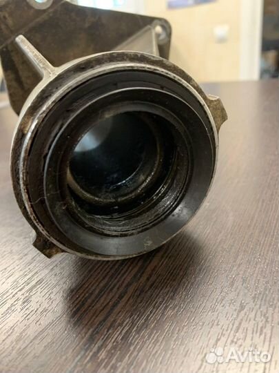 Кронштейн привода передний правый Bmw X5 4.8I E70