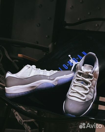 Nike air jordan 11 retro low grey cement white