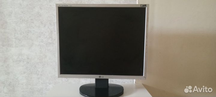Монитор LG