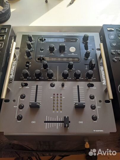 Pioneer CDJ-350 + Numark X6