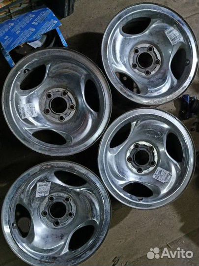 Диски на Ford Explorer 2. Хромированные R16