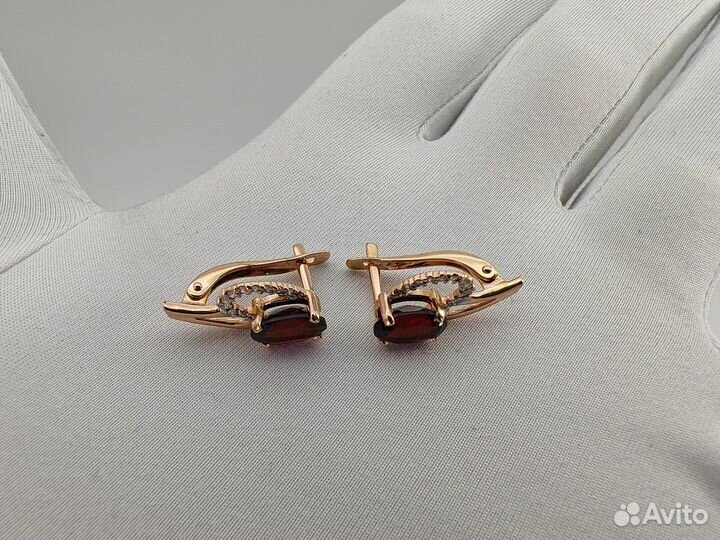 Пара серёг 585 пробы с бриллиантами. Рассрочка