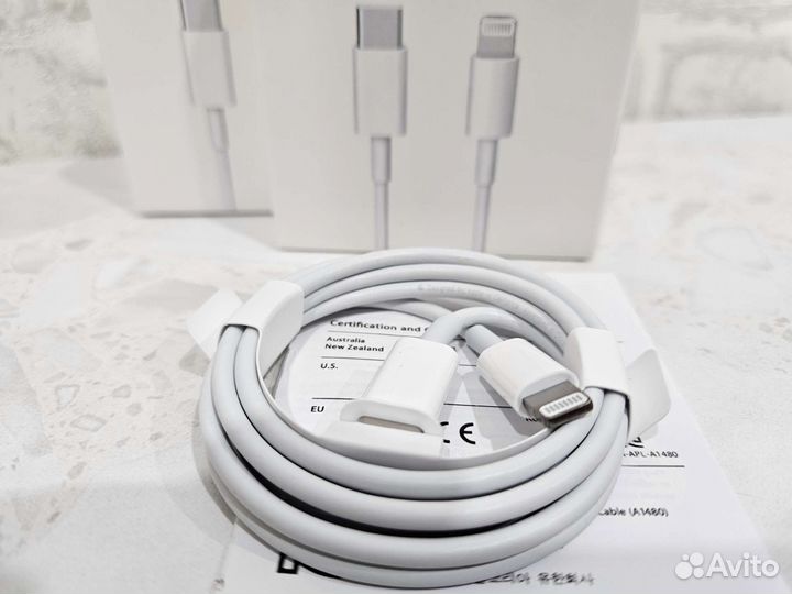 Зарядное устройство iPhone