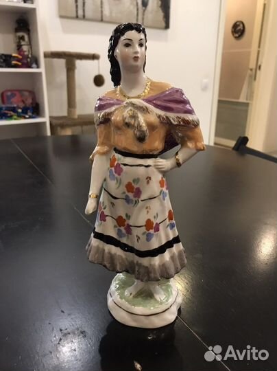 Статуэтка «Цыганка Земфира»