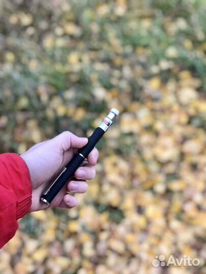 Лазерная указка в форме ручки, новая в чехле