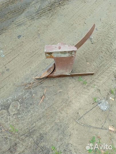 Плуг для минитрактора