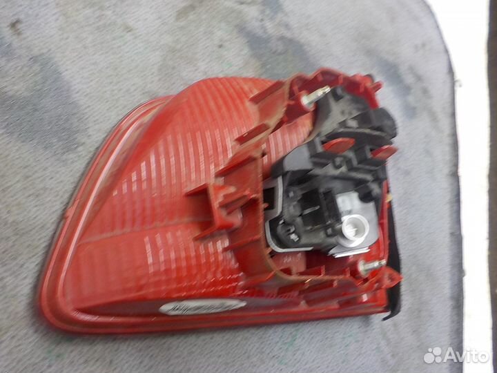 Фонарь задний левый Volkswagen Touran 2003-2010