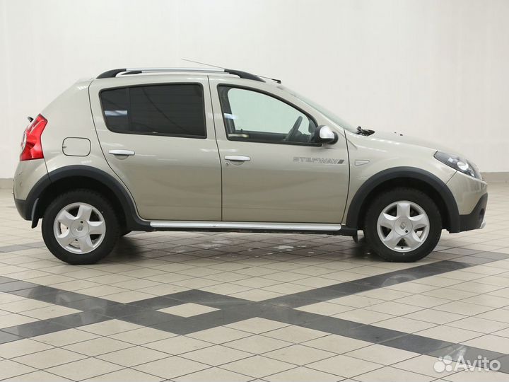 Renault Sandero Stepway 1.6 МТ, 2014, 113 300 км