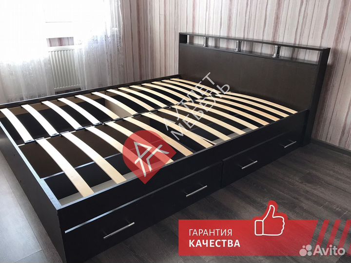 Кровать двухспальная