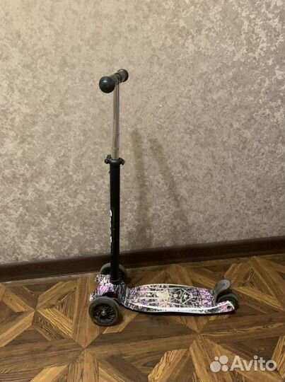 Самокат трехколесный