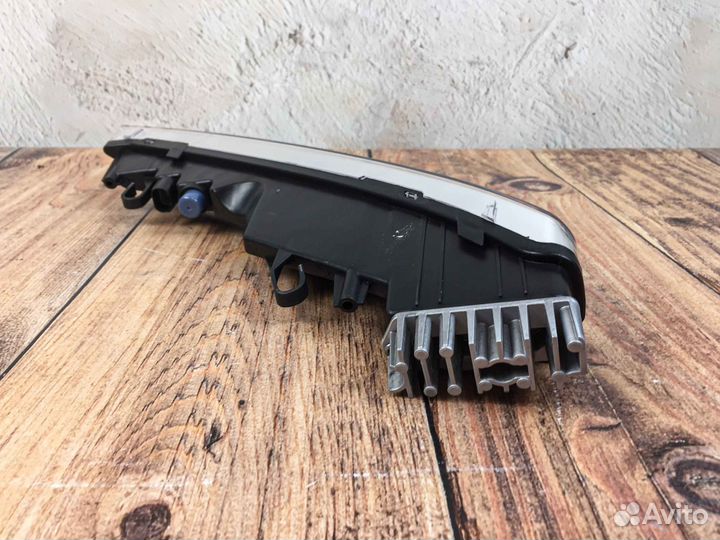 Дневной ходовой огонь Porsche Cayenne (2016)