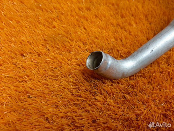 Патрубок системы охлаждения Volkswagen Polo 9N/MK4