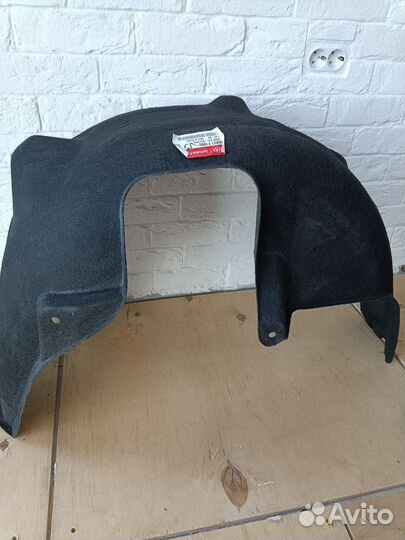 Подкрылок передний правый на Kia Sportage