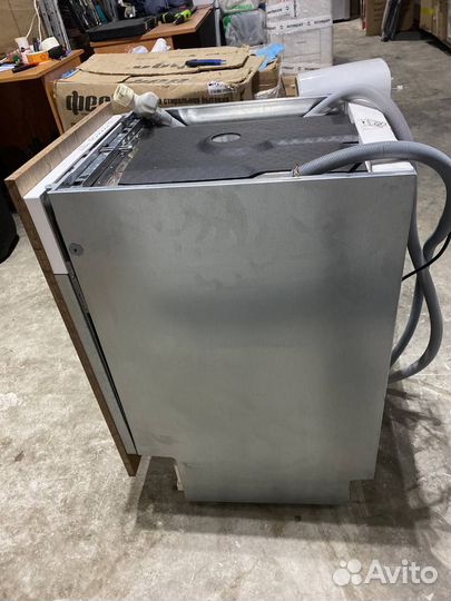 Встраиваемая посудомоечная машина Hotpoint-Ariston