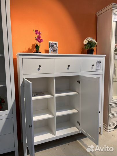 Тумба Хельга под тв