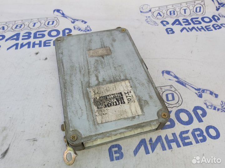Блок управления двигателем Toyota Hiace RZH155