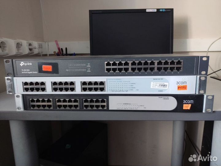 Коммутаторы сетевые 24 порта