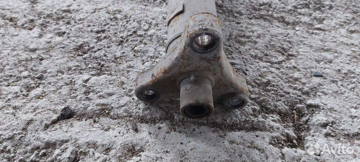 Карданный вал на Mercedes W140