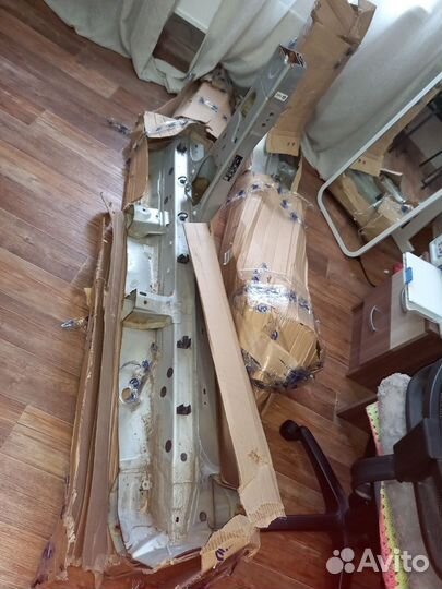 Пороги с половиной средней стойки