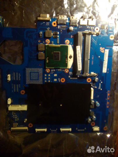 Samsung NP300E5A Scala3-15/Petronas-15