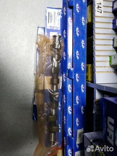 Распредвал Passat B3 026109101L