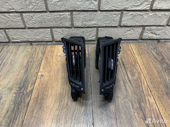 Infiniti Q50 (V37) Дефлектор воздушный центральный