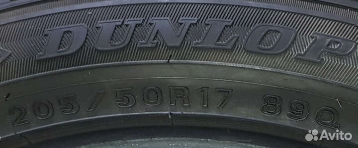 Dunlop Winter Maxx WM02 205/50 R17