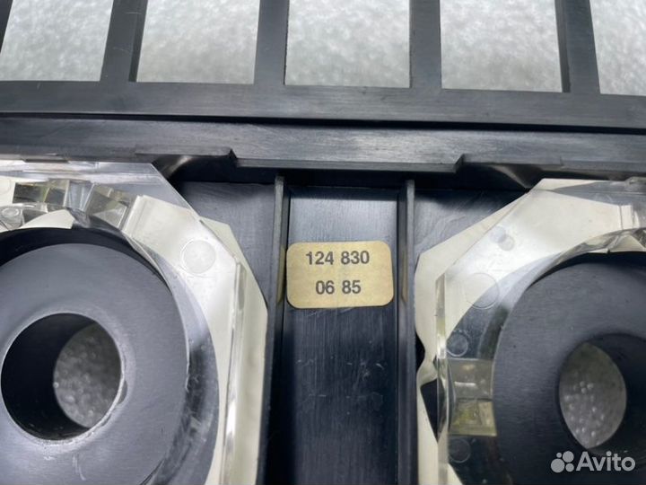 Блок климата Mercedes-Benz W124 M102.985 2.3I 1987