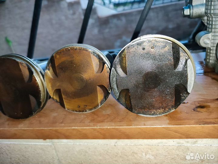 Поршни + шатуны subaru el154