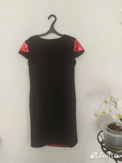 Платье с пайетками р-р 50 стрейч