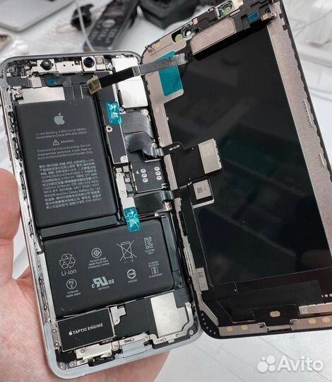 Аккумулятор на iPhone 11 Pro