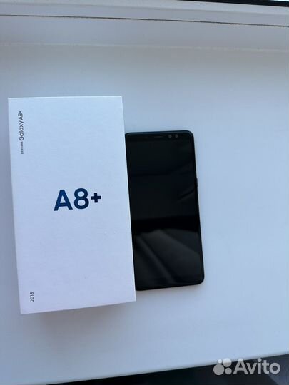 Телефон Samsung А 8+