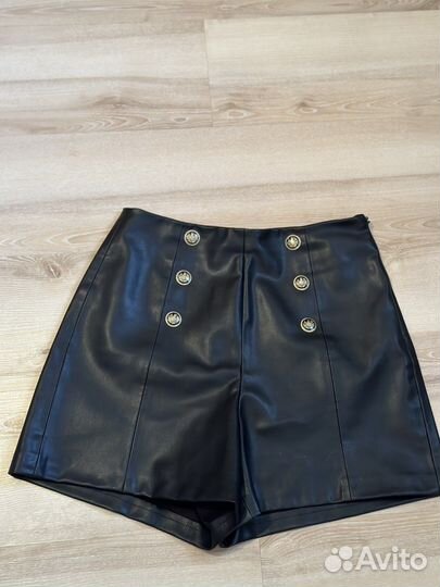 Кожаные шорты zara
