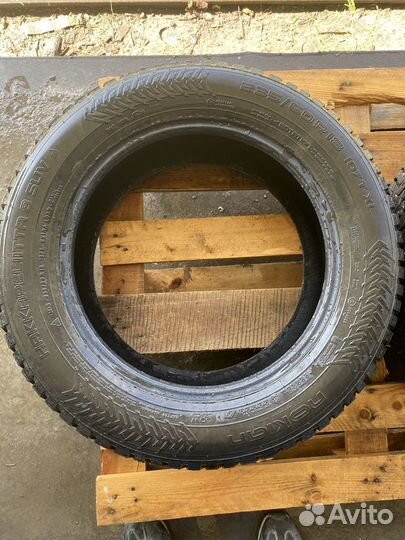 Nokian Tyres Hakkapeliitta 8 SUV 235/60 R18