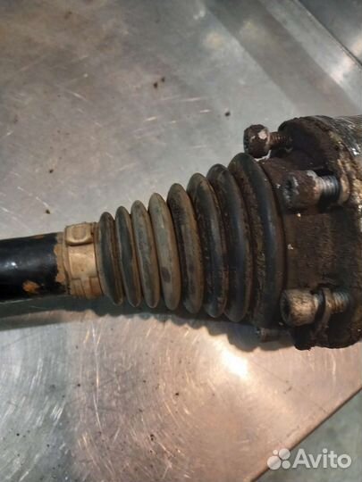 Привод левый VW Polo