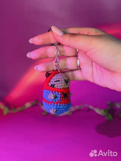 Капибара брелок (человек-паук), амигуруми