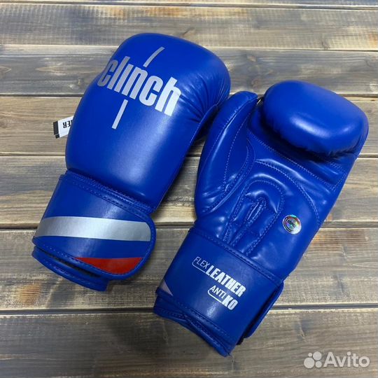 Боксерские перчатки
